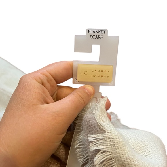 Lauren Conrad LC Womens Pink Mauve Grey Plaid Blanket Warm Scarf Chunky Wrap - Picture 8 of 11